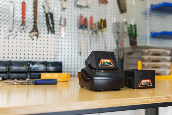 Alternate Image of STIHL AK 10 Lithium-Ion Battery Battery