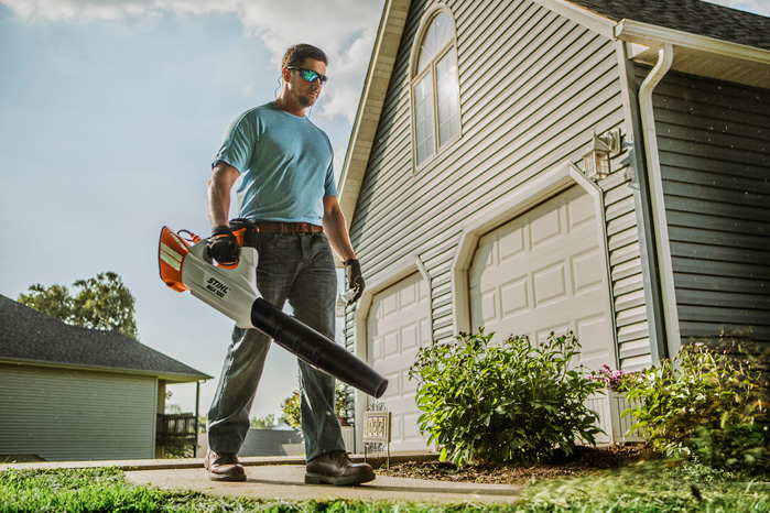 Alternate Image of STIHL BGA 100 Battery Blower