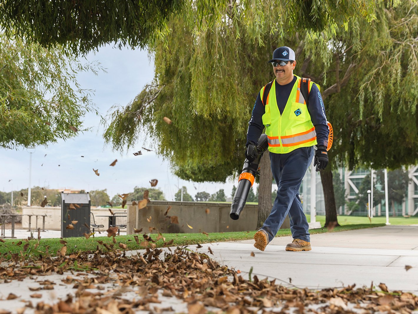 Alternate Image of STIHL BGA 300 Battery Blower