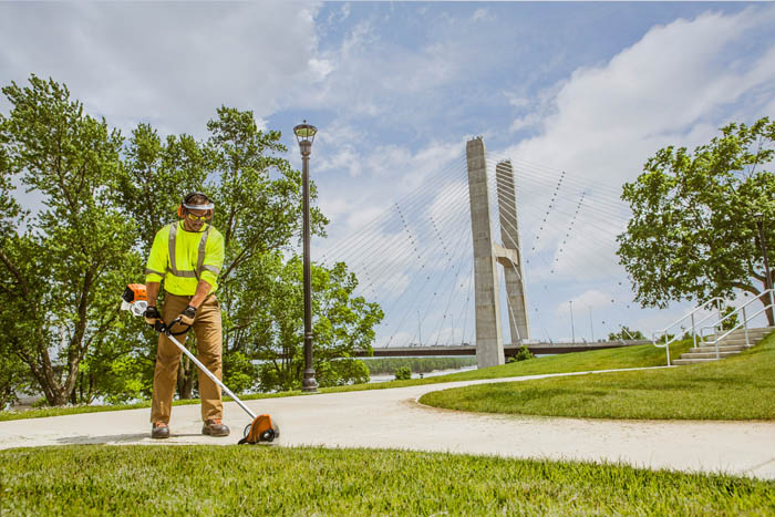 Alternate Image of STIHL FC 111 Professional Edger