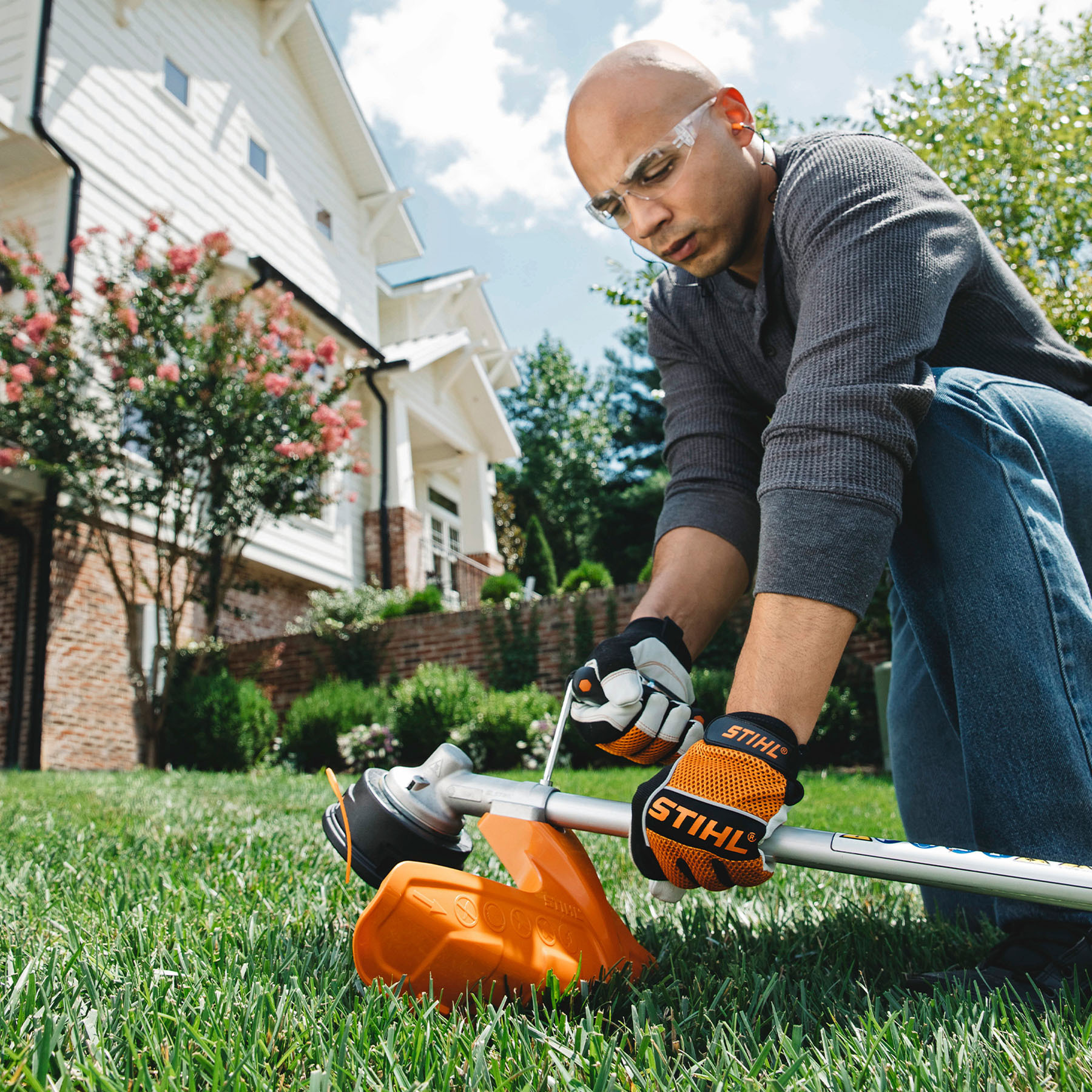 Alternate Image of STIHL FS-KM Line Head Trimmer KombiSystem Attachment