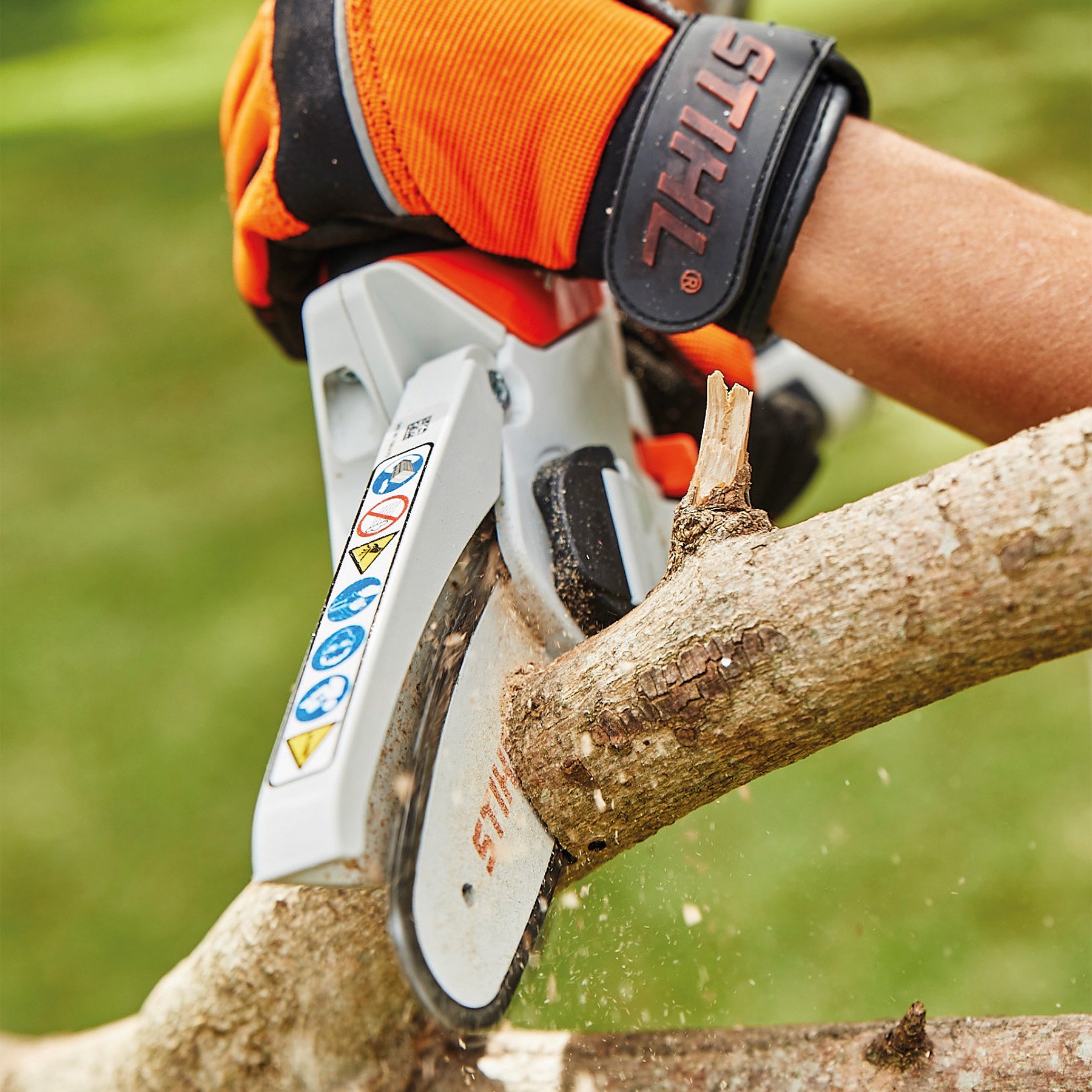 Alternate Image of STIHL GTA 26 Cordless Pruner Battery Hand Tool