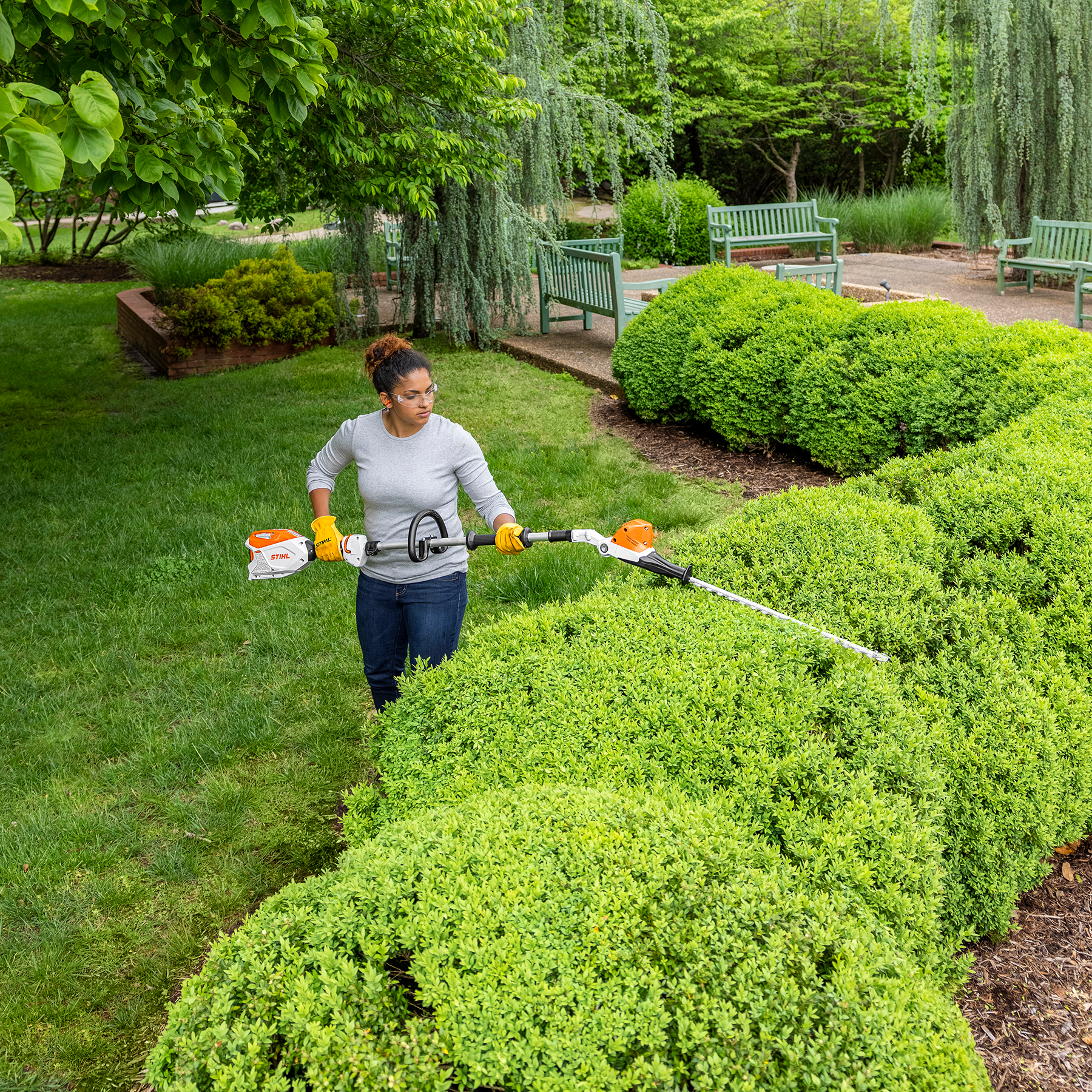 Alternate Image of STIHL HLA 66 Battery Hedge Trimmer