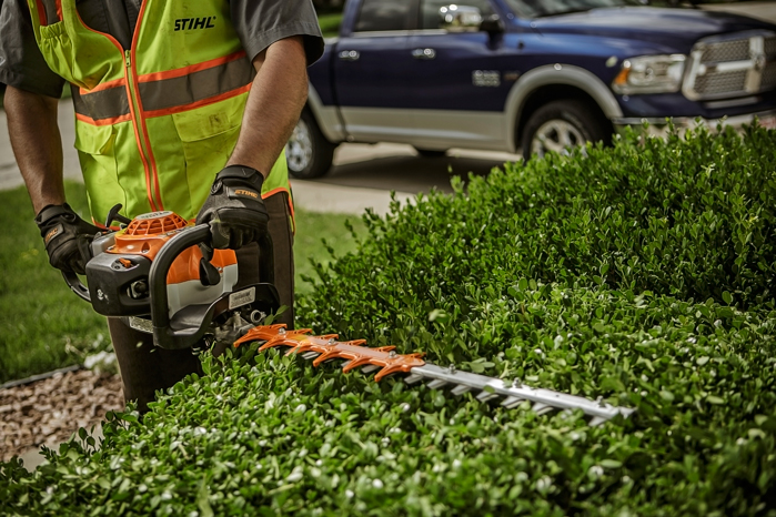 Alternate Image of STIHL HS 82 R Professional Hedge Trimmer