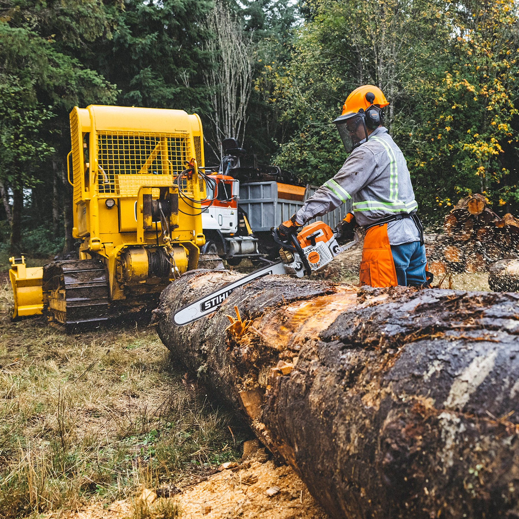 Alternate Image of STIHL MS 400 C-M Professional Saw