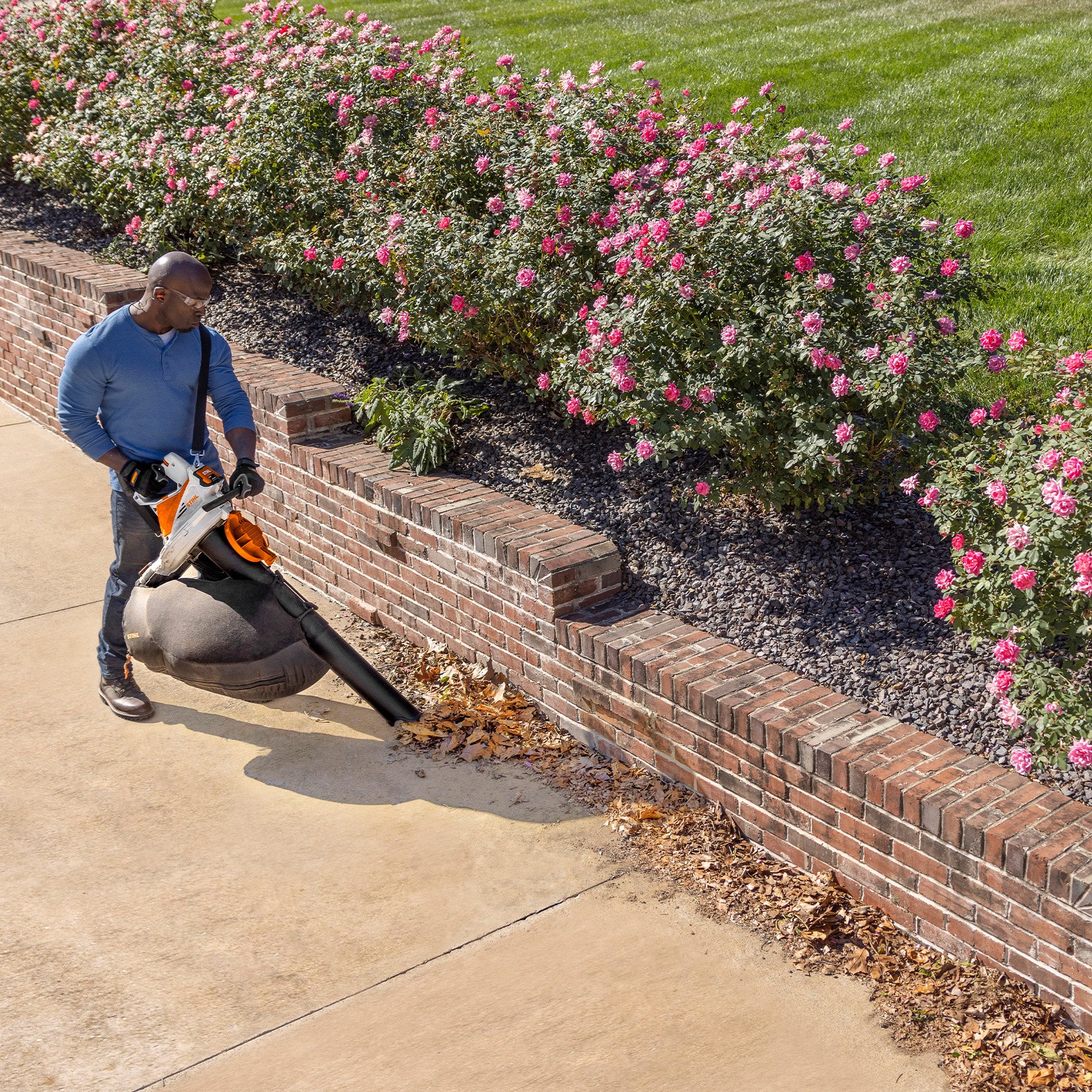 Alternate Image of STIHL SHA 56 Battery Shredder Vac